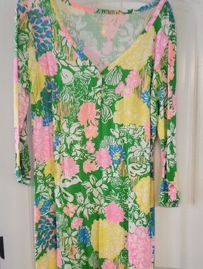 Green Floral V-Neck Women's Dress with Pink & Yellow Blooms